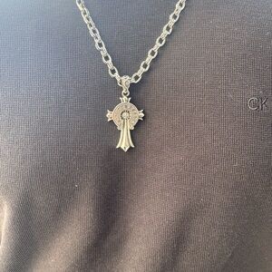 Elegant Silver Pendant Necklace